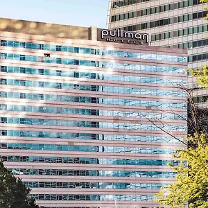Pullman Paris La Défense Hotel
