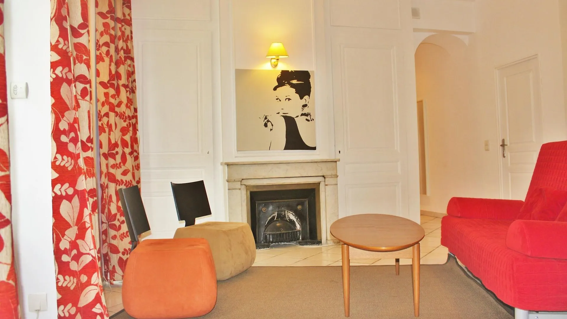 Best Western Lyon Saint-Antoine 3*,